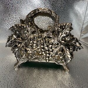 1994 Godinger Silver napkins holders Grape Motif